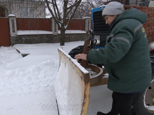 Оксана Рихлюк зі своїм трактором