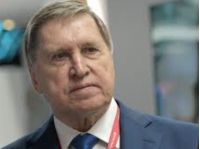 За словами Ушакова, провести зустріч Зеленського та путіна в Москві запропонував Трамп, фото з відкритих джерел.