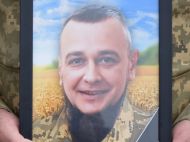 Заповів, щоб поховали у&nbsp;селі, де&nbsp;пройшло дитинство: на&nbsp;Хмельниччині прощалися із&nbsp;сержантом, який загинув у&nbsp;липні на&nbsp;Донеччині
