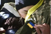 Знущання з українських полонених