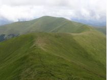 Земля в Карпатах, фото з відкритих джерел