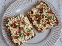 Яичный салат с беконом
