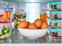 Продукти в холодильнику