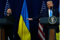 Трамп тине на Зеленського