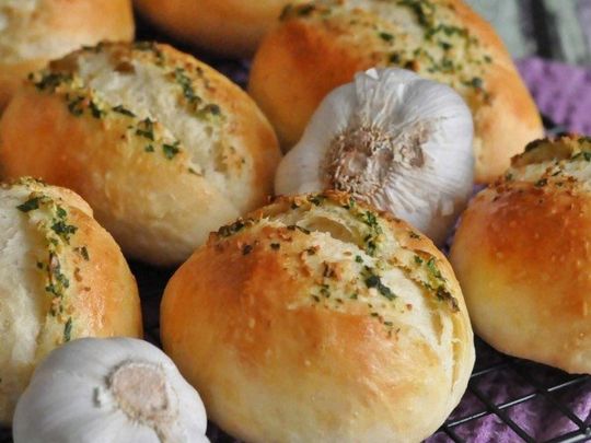Булочки з часником та травами