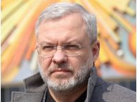 Ексміністра названо ключовою фігурою корупційної схеми. Фото із соцмережі