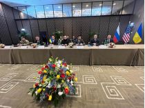 Трьохсторонні перемовини у форматі Україна, США, рф. Фото зі сторінки Рустема Умєрова