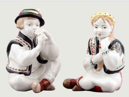 Людмила Івковська. «Гуцул та гуцулка». Баранівський фарфоровий завод, 1959