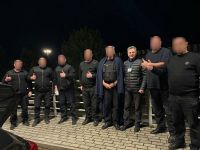 Фото інкасаторів зі сторінки Андрія Пишного