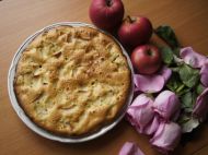 Молочный пирог с&nbsp;яблоками: рецепт прост, но&nbsp;важны нюансы