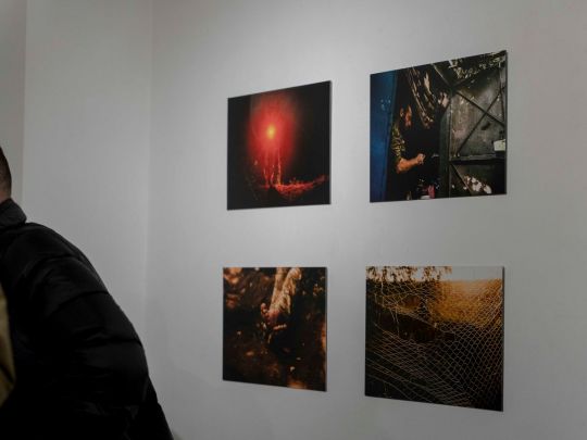 документальна фотовиставка під назвою «Хартія: Спека. 11 поглядів на війну»