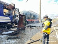 Росіяни вдарили по потягам у Шостці. Фото поліції