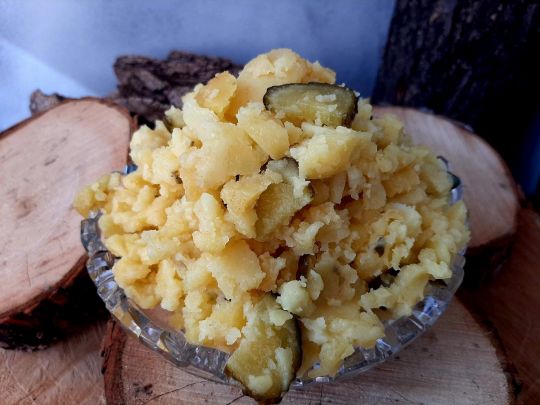 Картопляний салат із солоними огірками, фото Елли Іванової
