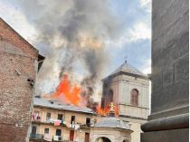 У Львові пошкоджено історичну будівлю. Фото зі сторінки Андрія Садового