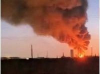 Атака на російський НПЗ «Славнафта-Янос» 28 березня. Фото&nbsp;— скріншот