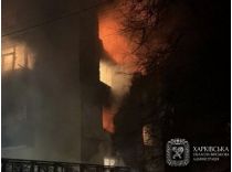 В Чугуеве на Харьковщине зафиксирован «прилет» вражеского дрона в 5-й этаж многоквартирного жилого дома, фото ОВА