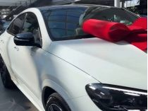 Ксения Мишина купила свой первый Mercedes