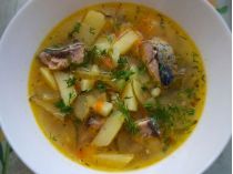 Рассольник с рыбными консервами и перловкой