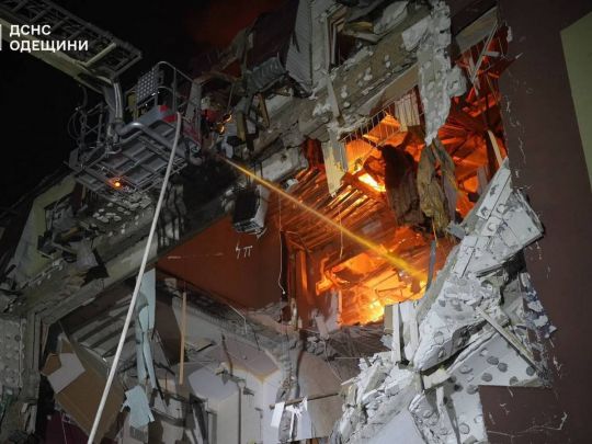 В Одессе трое погибших и 10 раненых во время атаки россиян. Фото ГСЧС