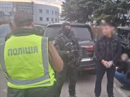 Одеський &laquo;авторитет&raquo; організував масштабну торгівлю бронею від мобілізації та&nbsp;виїздом з&nbsp;України (фото)