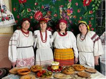 хозяйки из села Тарандинцы. Фото Ольги Усановой