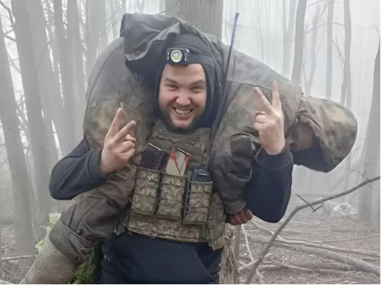 Украинский воин нес на себе кафиров, фото скриншот видео