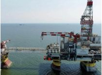 Українські оператори вдарили по двох платформах росіян у Каспійському морі: фото з відкритих джерел