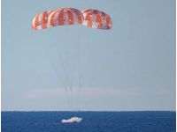 Астронавты вернулись на Землю, фото из открытых источников