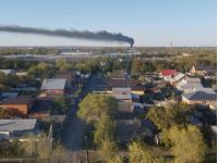 В Орске горит нефтехранилище, фото соцсети