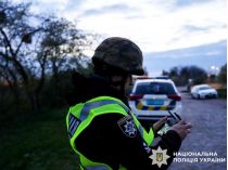В Ровенской области ранены военный и офицер общины. Фото полиции
