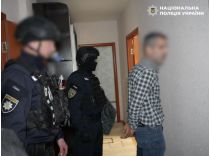 В Одесі викрито продаж 50 тонн гуманітарної допомоги, фото Нацполіція