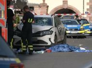 Более 20 человек травмированы в&nbsp;результате наезда автомобиля в&nbsp;центре Лейпцига, есть погибшие: что известно о&nbsp;трагедии