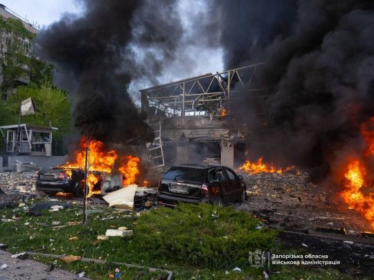 Последствия удара по Запорожью. Фото ОВА