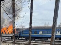Постраждали локомотив та два вагони-прикриття, фото з відкритих джерел