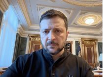 Зеленский предупредил о рисках поездок в Москву 9 мая
