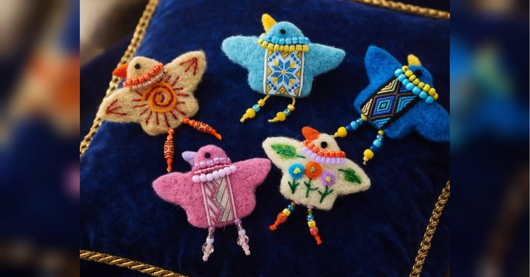 «Вовняні брошки чудово виглядають на лацкані піджака та в’язаному кардигані», — майстриня Марина Терещенко