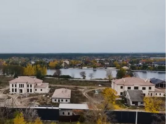 Будівництво котетджного містечка «Династія». Фото&nbsp;— скріншот