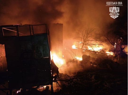 В Одесской области атакован порт, дома, причал, фото ОВА