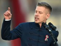 В офісі нового прем'єра Угорщини Петера Мадяра знайшли документи Орбана
