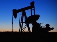 видобуток нафти. Фото pixabay 