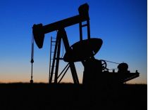 видобуток нафти. Фото pixabay 