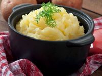 Картофельное пюре останется нежным и кремообразным даже на следующий день: добавьте это во время приготовления