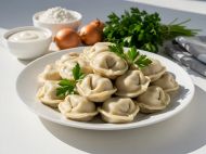Пельмені будуть соковитими, ароматними й&nbsp;ніжними: кухарі давно приховують цей трюк