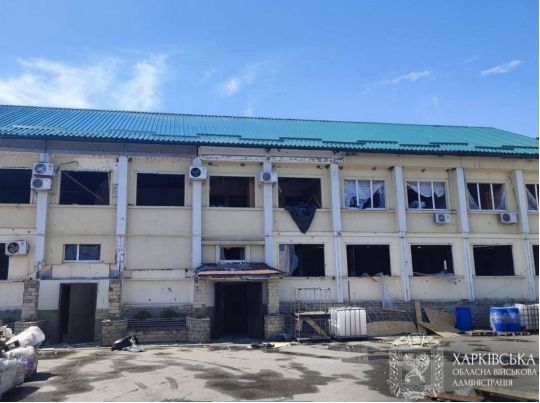 Росіяни вдарили по цивільному підприємству у Дергачах, фото ОВА