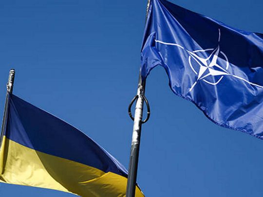 Флаги Украины и НАТО 