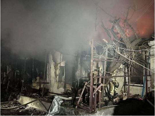 В Одессе в результате ударов БПЛА повреждено жилье, фото ОВА