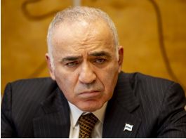российский оппозиционер Гарри Каспаров считает, что результатом войны будет украинский Крым