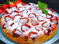 Пирог с клубникой без лишних калорий