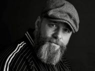 Нарцис: мережу обурили світлини популярного актора (фото)