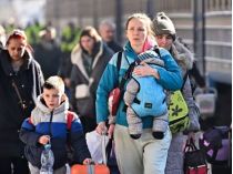 ЕС продлит временную защиту для украинских беженцев призывного возраста. Но не для всех